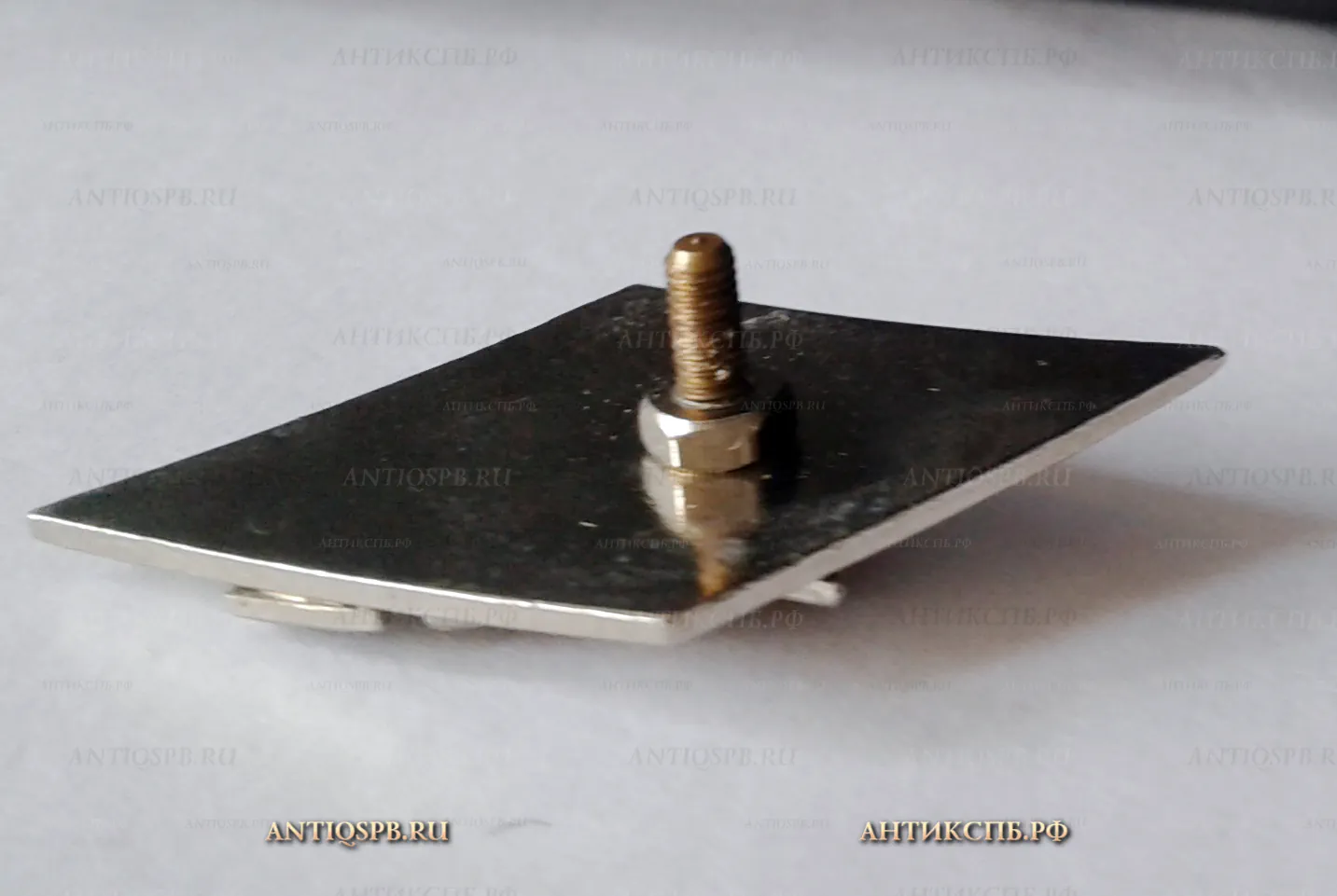 Знак об окончании ВВМИОЛУ им Дзержинского. Высшее военно-морское инженерное ордена Ленина училище. №35 [Цена: 2000 руб.]
